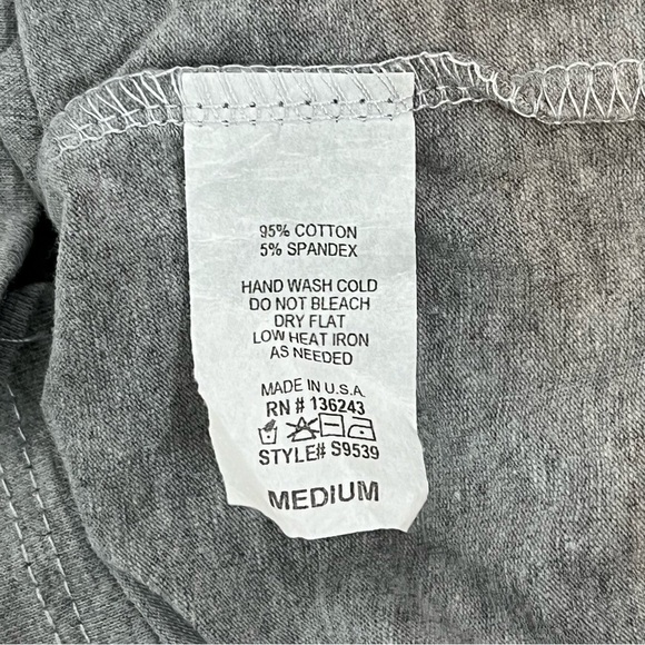 Hang Out Gulf Shores Alabama T Shirt Womens Size Medium Short Sleeve Palm Trees - Picture 4 of 6